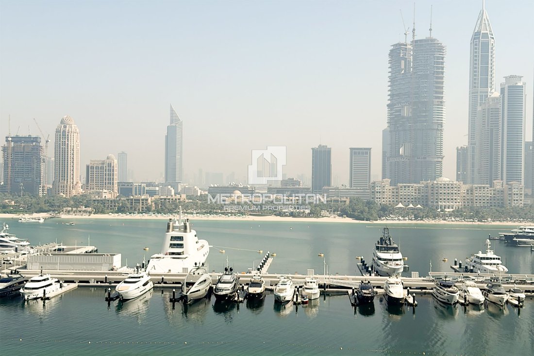 Apartment in Dubai Harbour, Dubai, United Arab Emirates 2 - 17358344