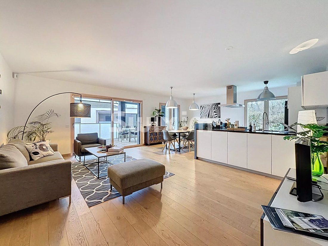 Apartment in Divonne-les-Bains, Auvergne-Rhône-Alpes, France 1 - 17136327
