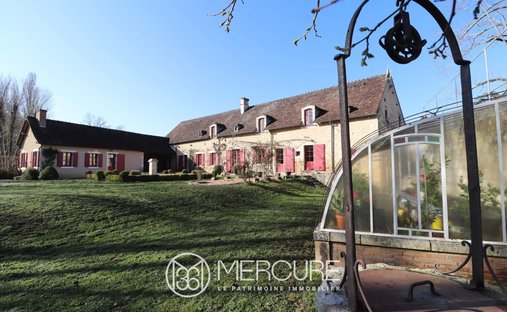 Tenuta a Saint-Pierre-de-Maillé, Nuova Aquitania, Francia 1