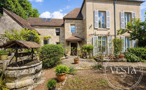 House in Malain, Bourgogne – Franche-Comté, France 1
