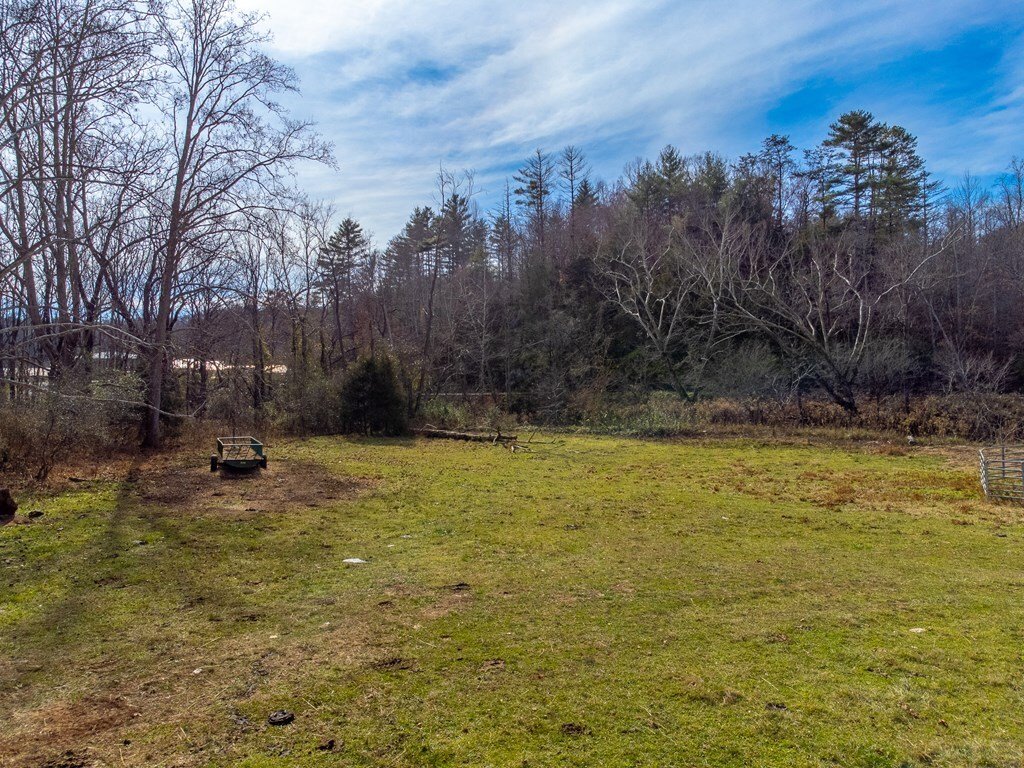 Land in Franklin, North Carolina, United States 4 - 17370701