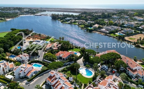 Townhouse in Quinta do Lago, Almancil, Portugal 1