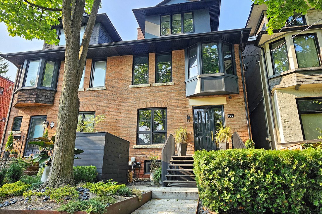 House in Toronto, Ontario, Canada 2 - 17364885