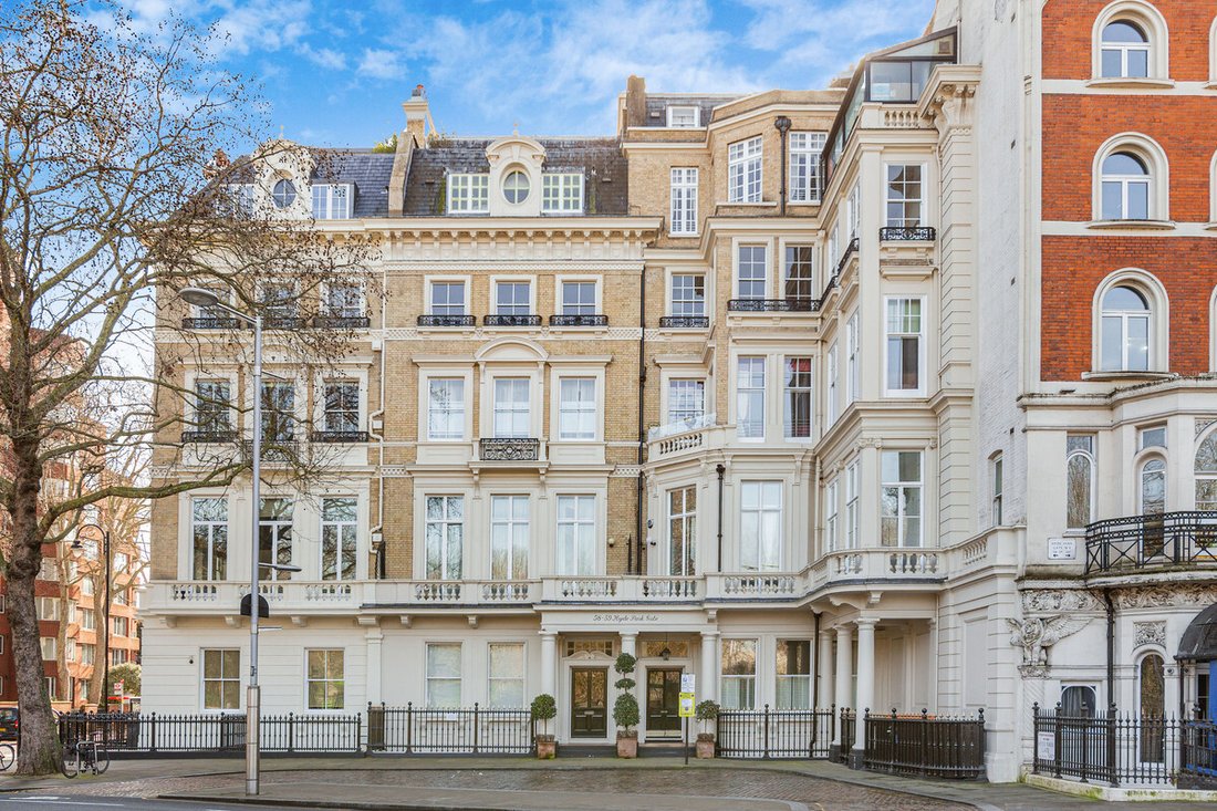 Apartment in South Kensington, Kensington And Chelsea, England 1 - 17359046