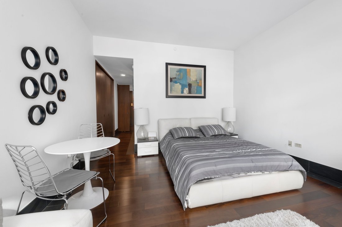 Condo in New York, New York, United States 2 - 17371686
