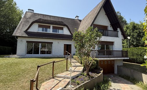 House in Chateau de Vaucresson, Vaucresson, France 1