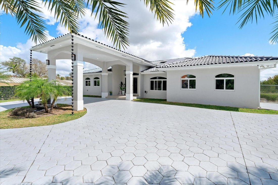 House in Miami, Florida, United States 1 - 17369784