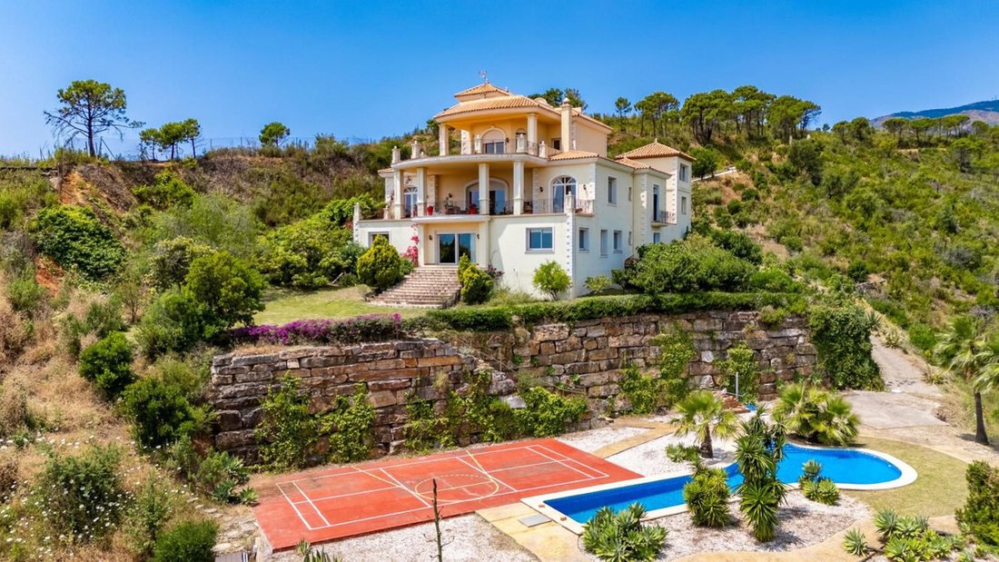Villa in Estepona, Andalusia, Spain 2 - 17369734