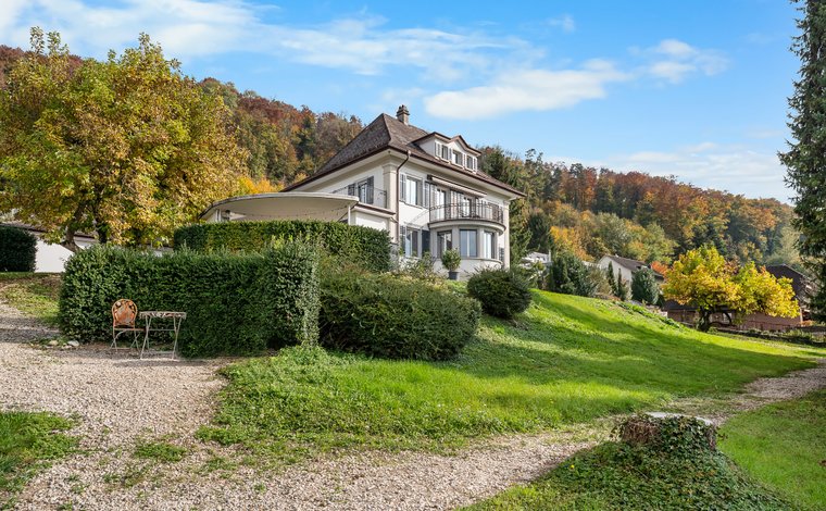 Switzerland - 2 ￼ハウス Luxury homes for sale in Switzerland | JamesEdition