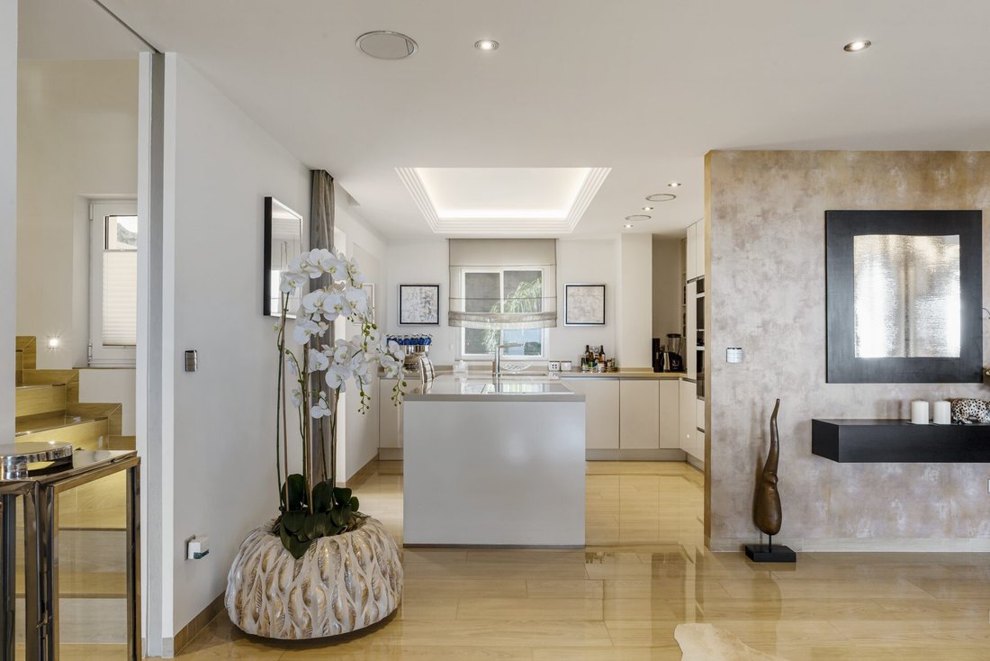 Apartment in Benahavis, Andalusia, Spain 5 - 17363070