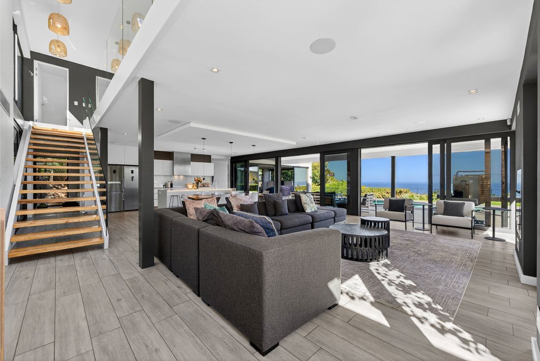 House in Camps Bay, Cape Town, South Africa 5 - 17359786