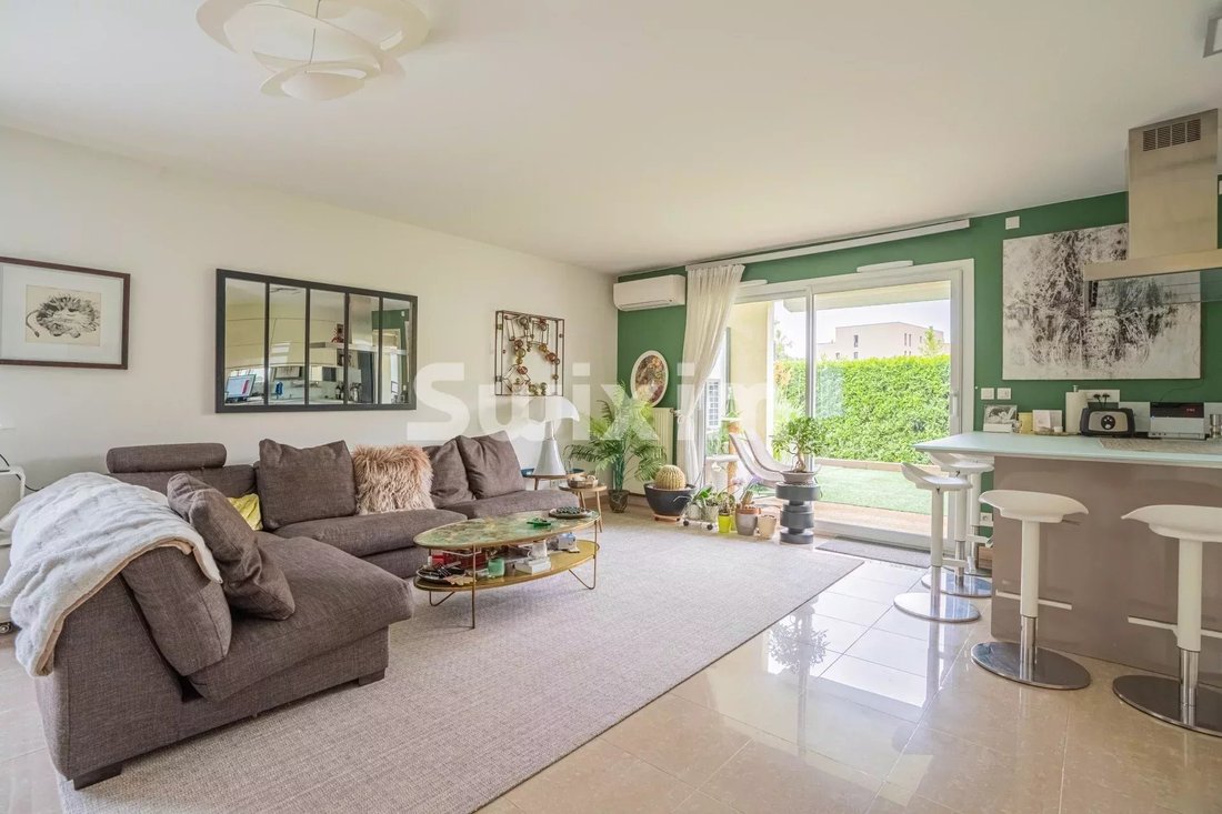 Apartment in Ferney-Voltaire, Auvergne-Rhône-Alpes, France 1 - 16882275
