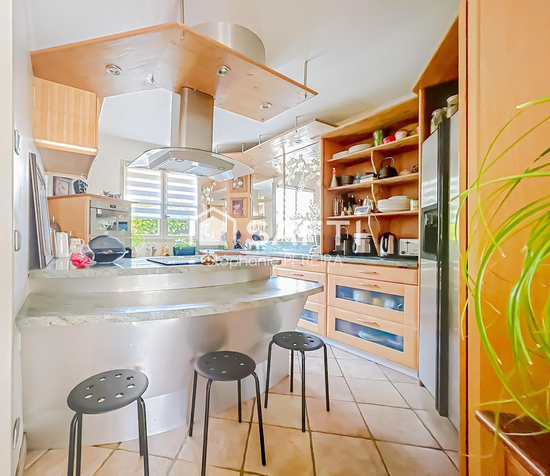House in Guy Mocquet-Jean Mermoz, Gournay-sur-Marne, France 3 - 17358518