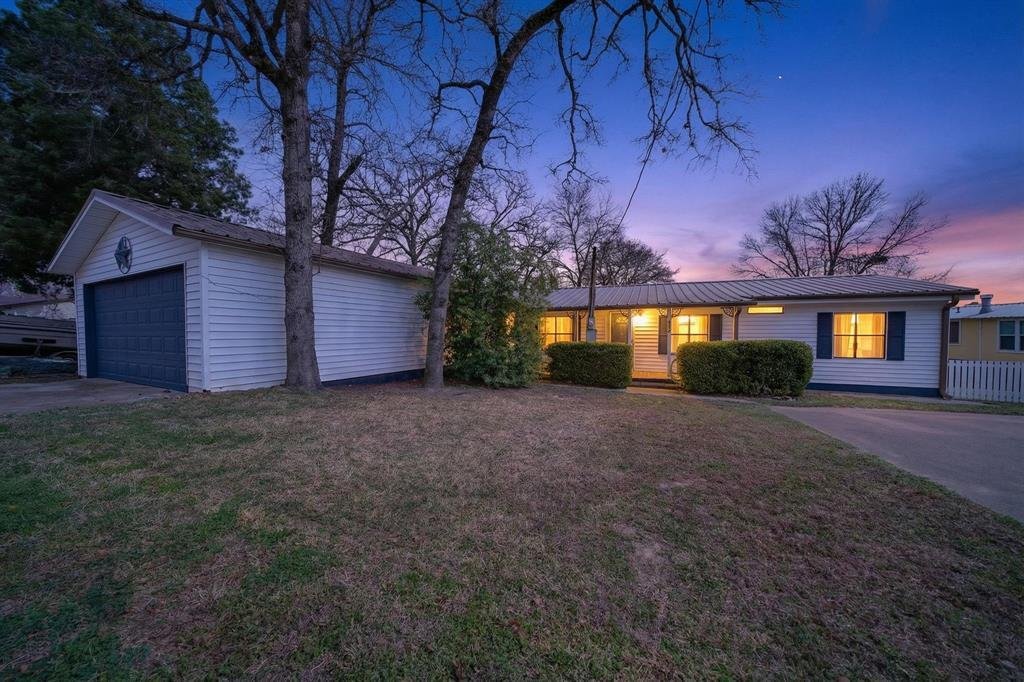Gun Barrel City, Texas, United States 2 - 17357492