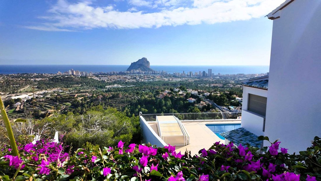 Villa in Calp / Calpe, Valencian Community, Spain 1 - 17358275