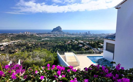 Villa in Calp / Calpe, Valencian Community, Spain 1