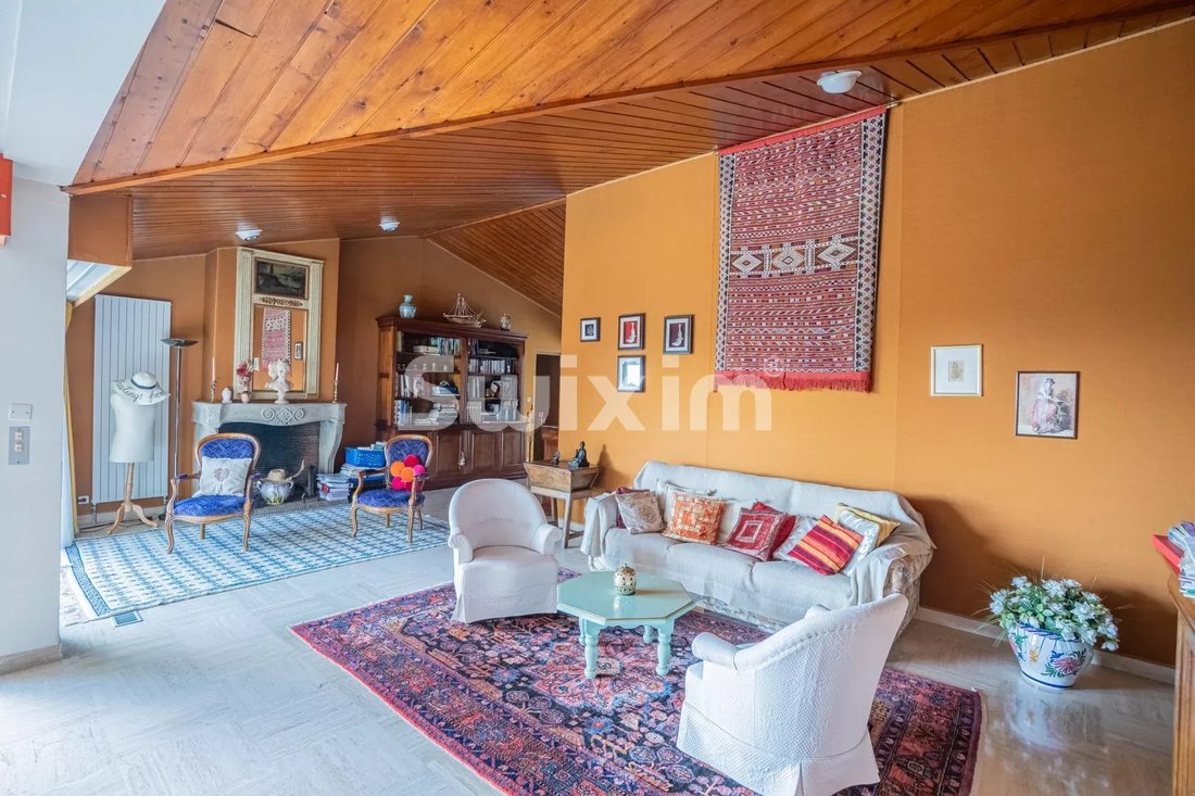 House in Divonne-les-Bains, Auvergne-Rhône-Alpes, France 4 - 14742569