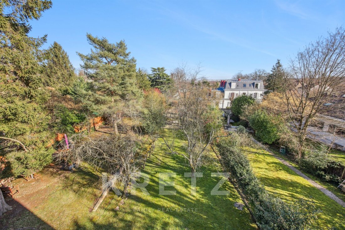Apartment in Saint-Cloud, Ile-de-France, France 1 - 17370944