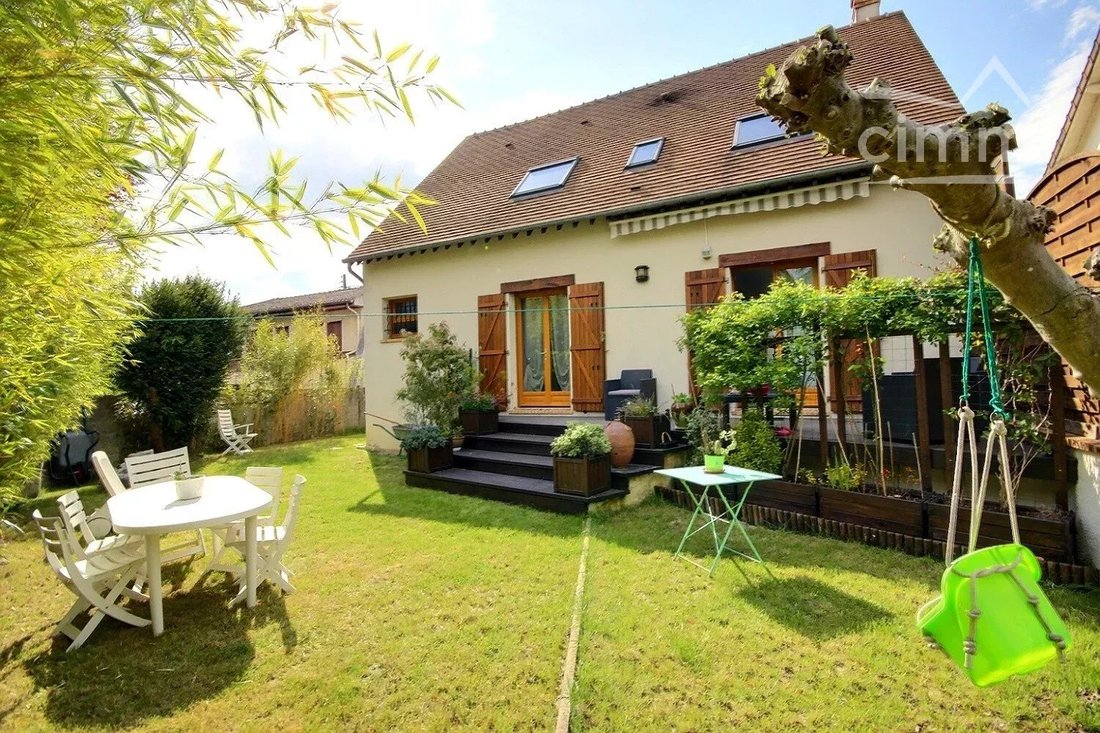 House in Guy Mocquet-Jean Mermoz, Gournay-sur-Marne, France 5 - 12790726