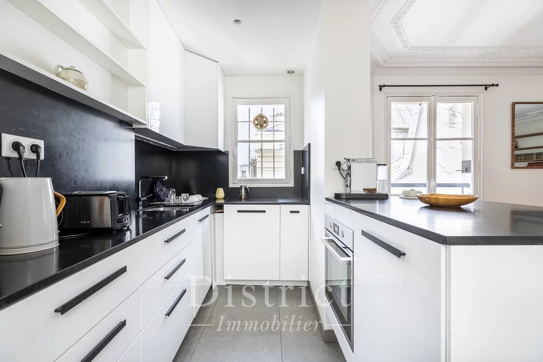 Apartment in Saint Thomas d'Aquin, Paris 7e Arrondissement, Paris 5 - 17353000