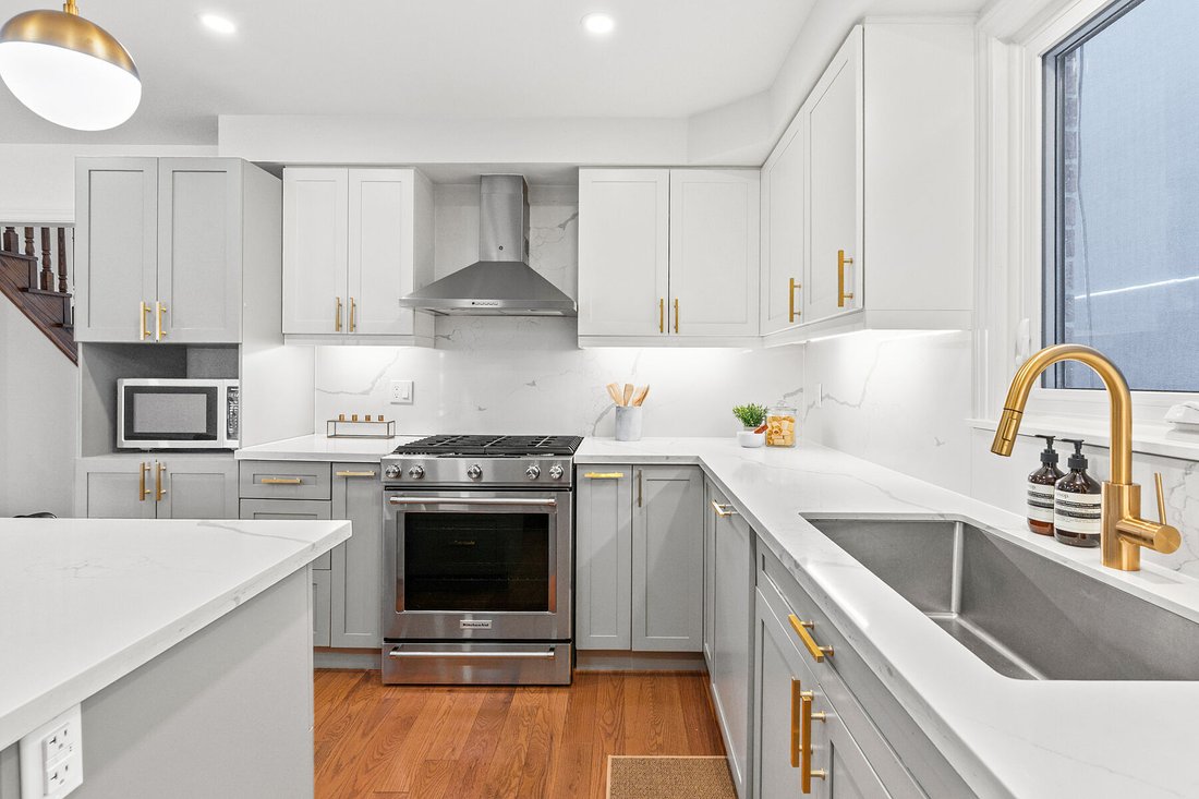 House in Toronto, Ontario, Canada 3 - 17369282