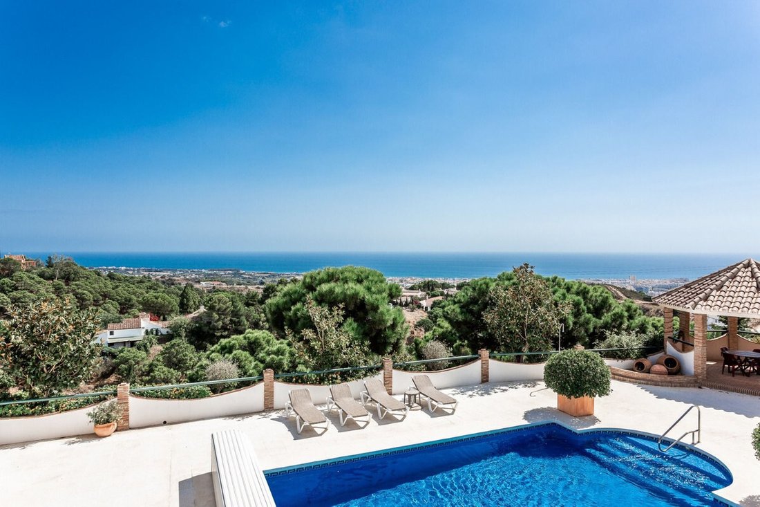 Villa in Estepona, Andalusia, Spain 2 - 17356355