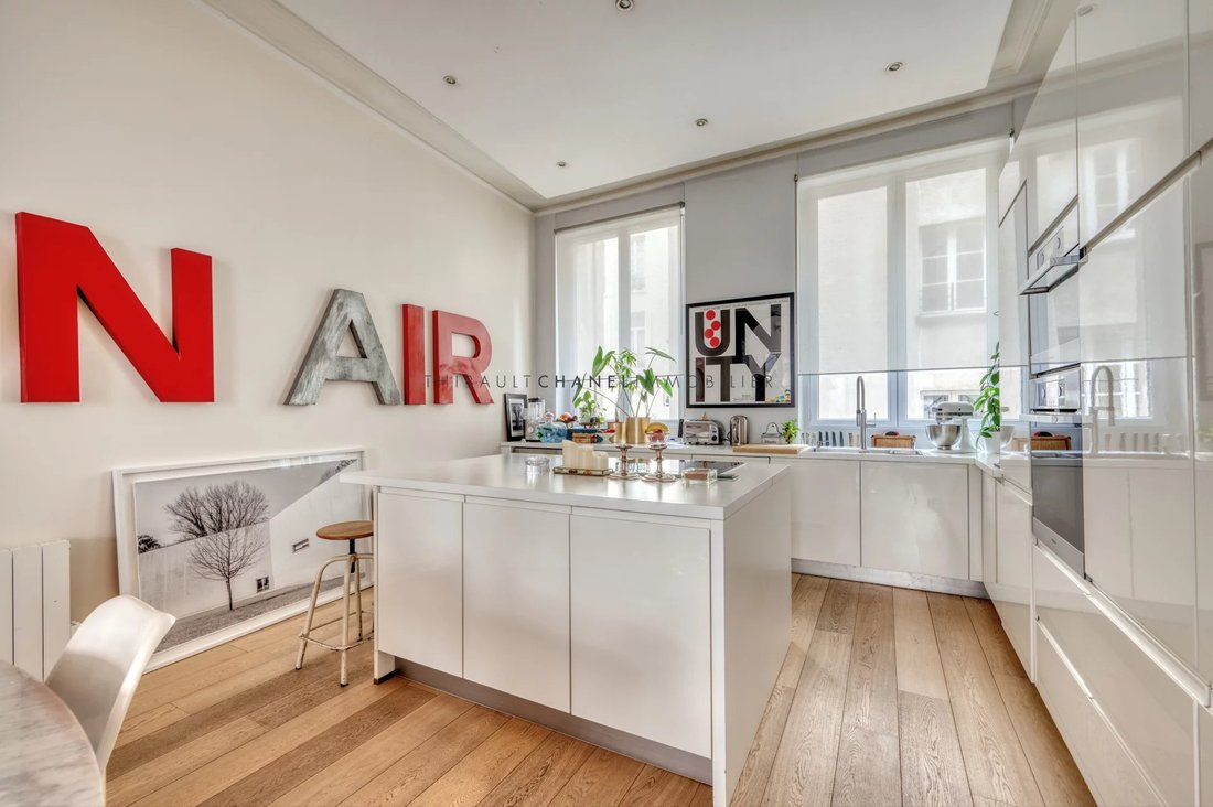 Apartment in Montorgueil-Saint Denis, Paris 2e Arrondissement, Paris 5 - 17357645