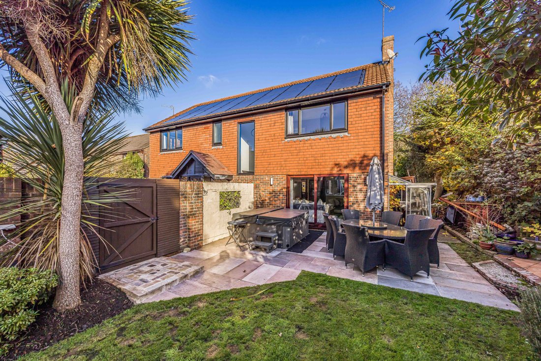 House in Denvilles, Havant, England 1 - 17135089