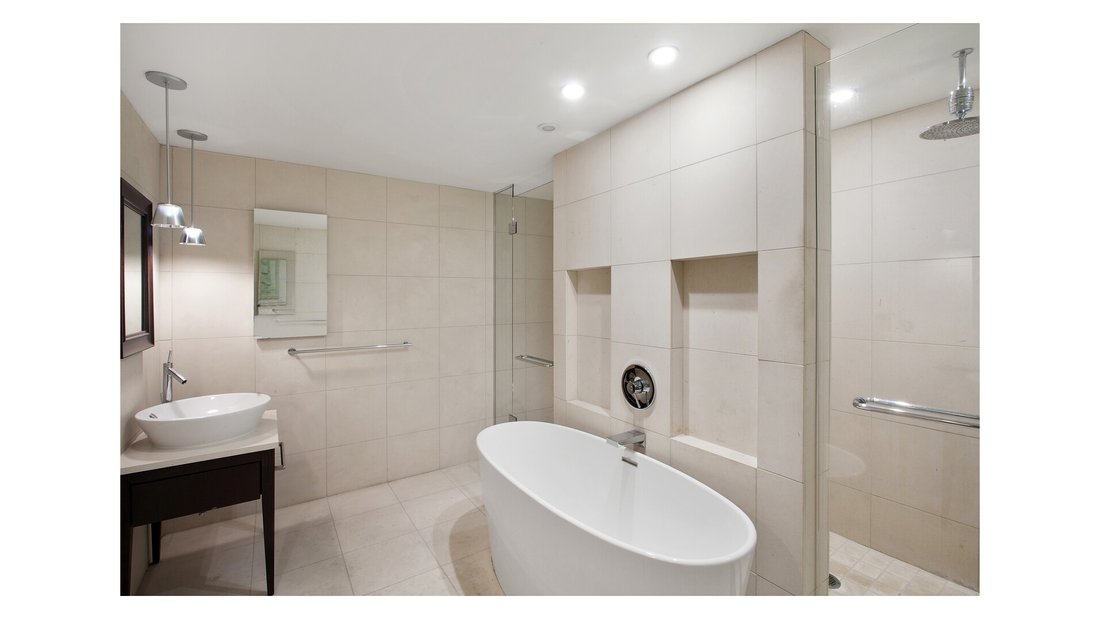 Condo in New York, New York, United States 4 - 16279871