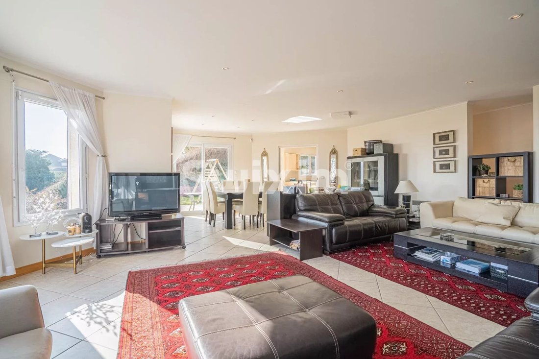 Casa a Crozet, Auvergne-Rodano-Alpi, Francia 3 - 15566952