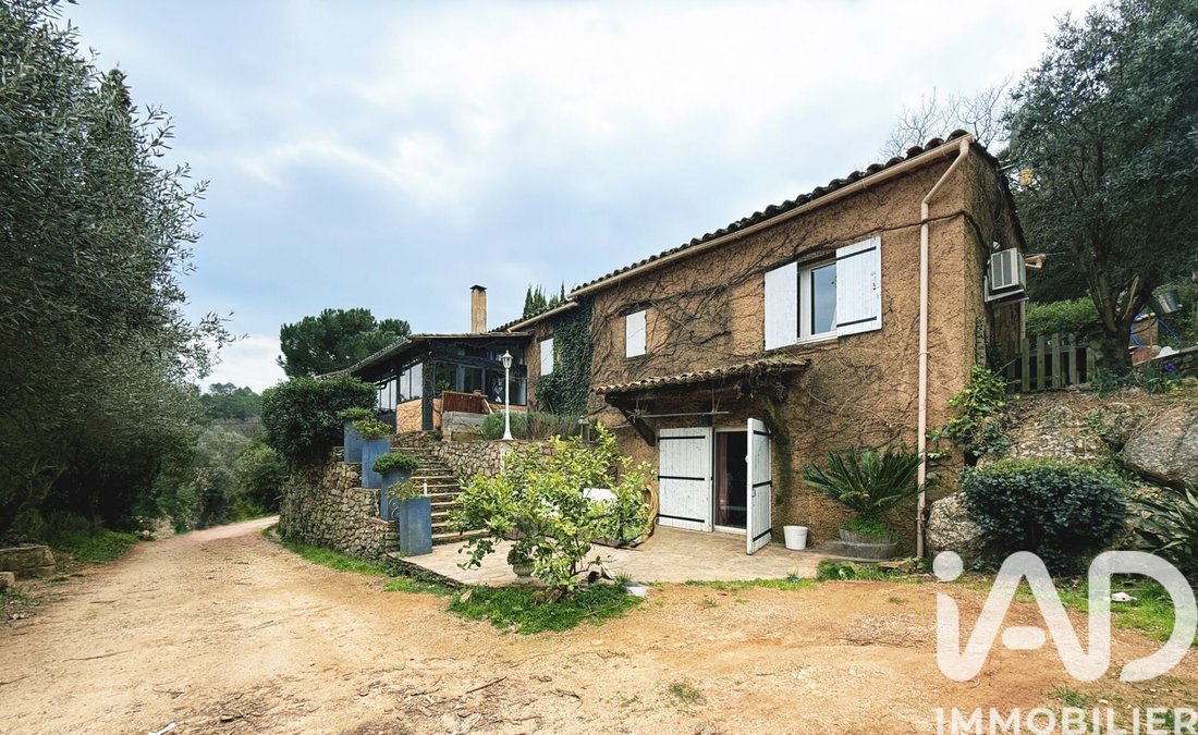 House in La Garde-Freinet, Provence-Alpes-Côte d'Azur, France 3 - 17340697