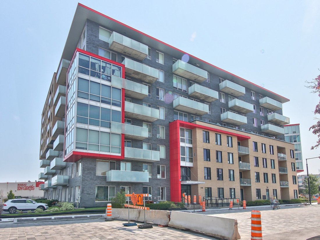 Condo in Montréal, Quebec, Canada 1 - 17367313