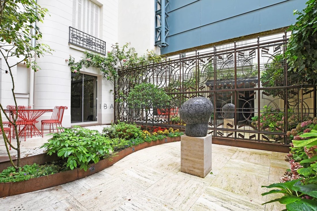 Apartment in Montorgueil-Saint Denis, Paris 2e Arrondissement, Paris 2 - 17357509