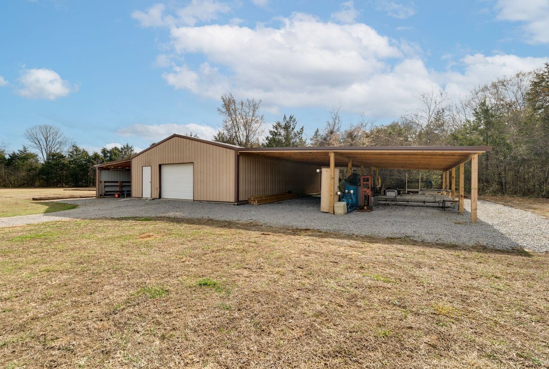 House in Shelbyville, Tennessee, United States 4 - 17367838