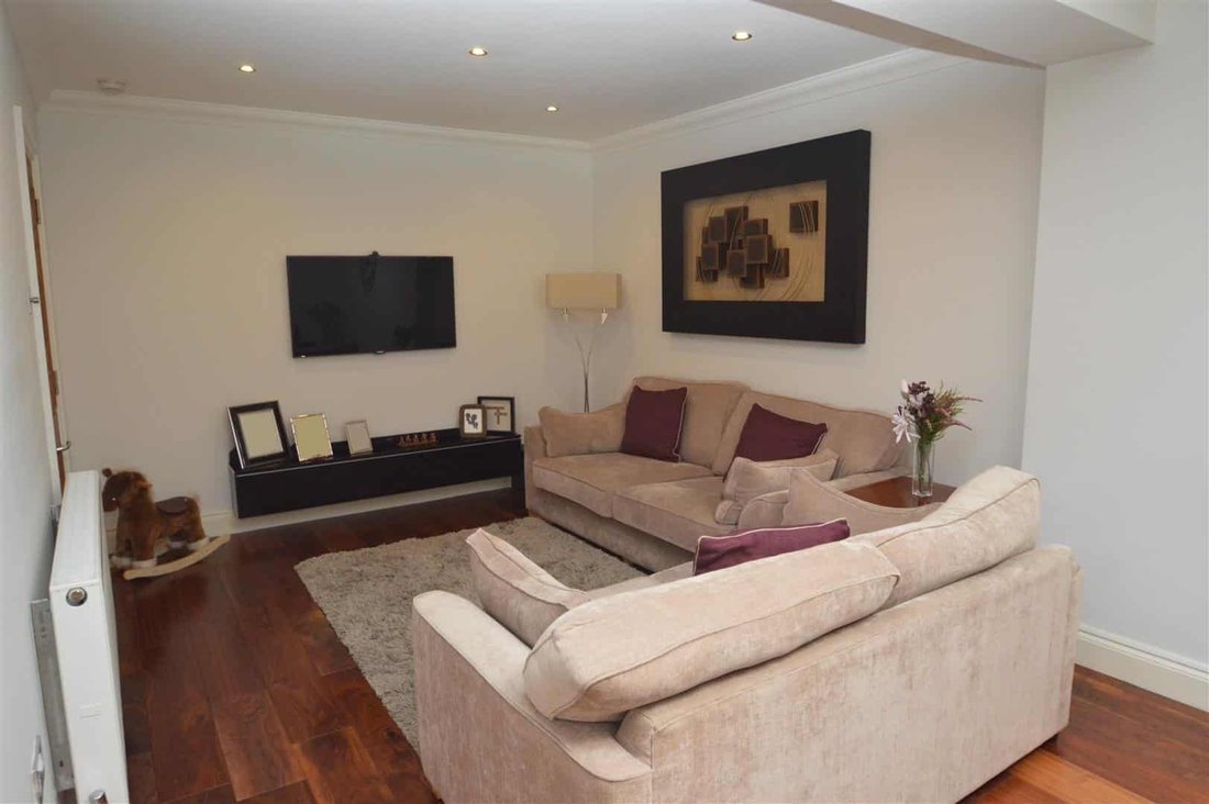 House in Redbridge, England 4 - 17359014