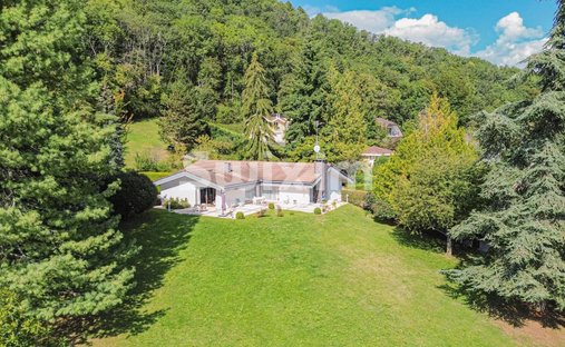 House in Divonne-les-Bains, Auvergne-Rhône-Alpes, France 1