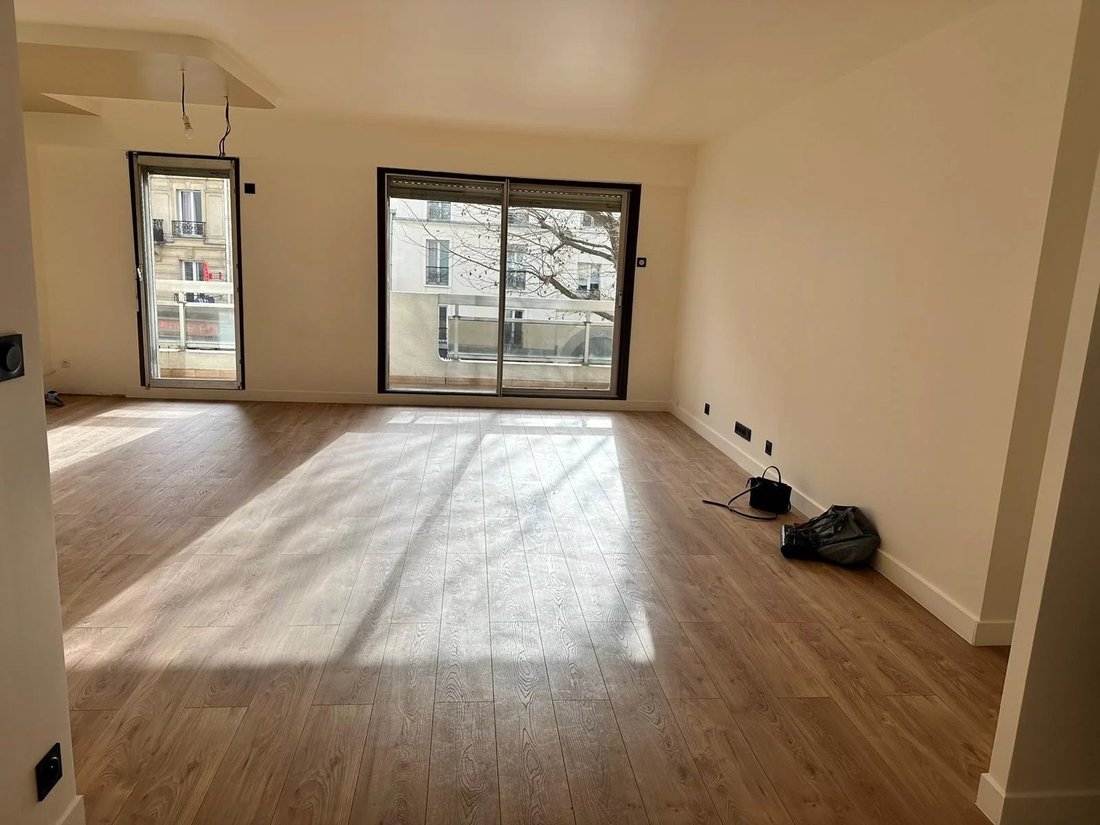 Apartment in Léon-Blum Folie-Regnault, Paris 11e Arrondissement, Paris 1 - 17357622