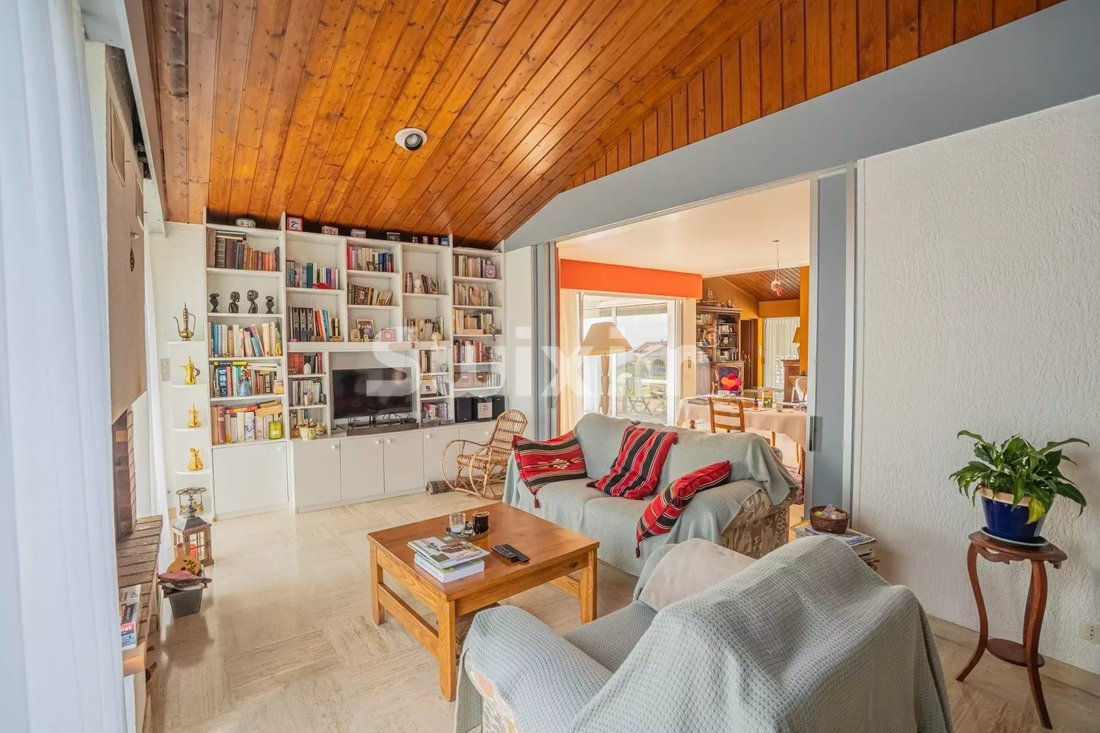 House in Divonne-les-Bains, Auvergne-Rhône-Alpes, France 3 - 14742569