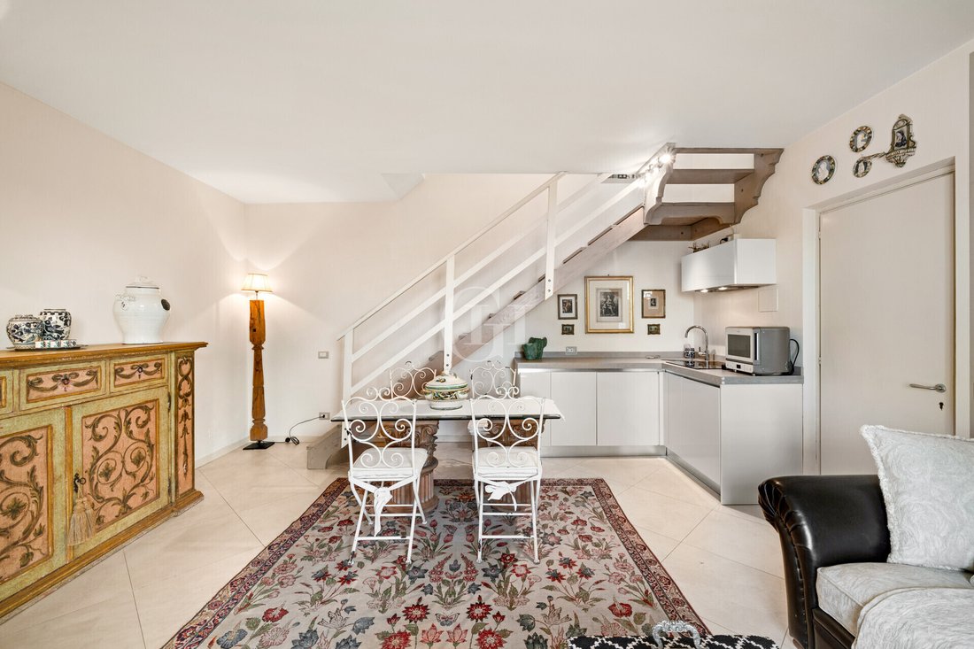 House in Lazise, Veneto, Italy 4 - 17363339