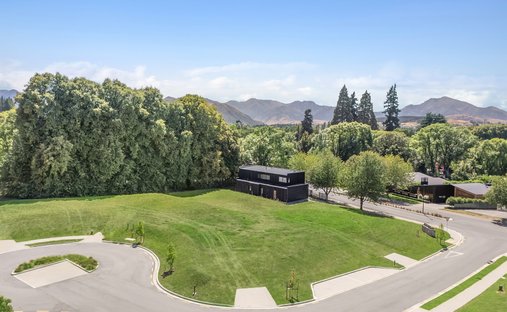 Land in Wanaka, Otago, New Zealand 1
