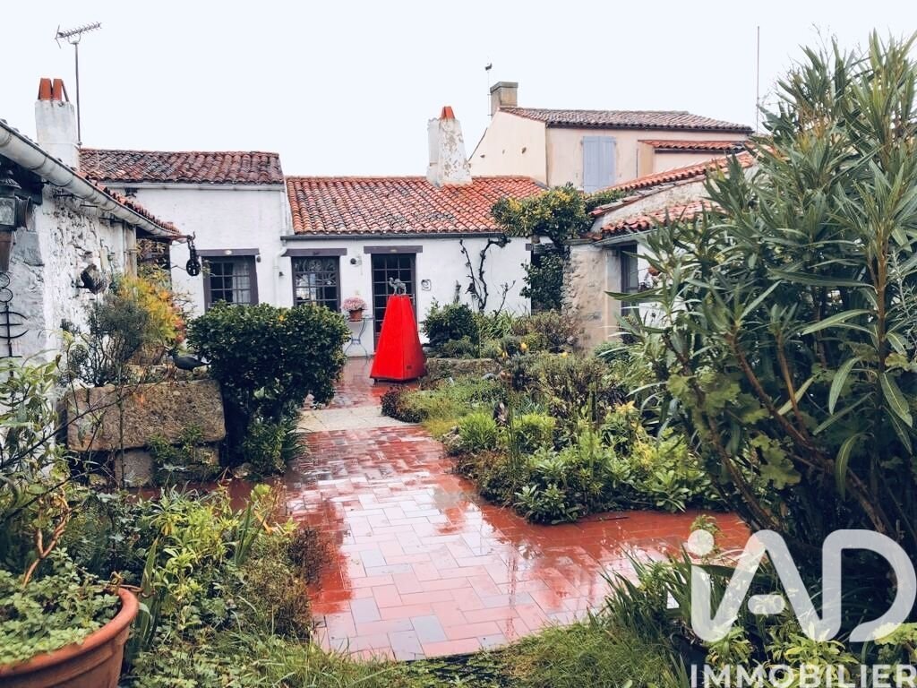 House in Ile-d'Aix, Nouvelle-Aquitaine, France 2 - 15632407