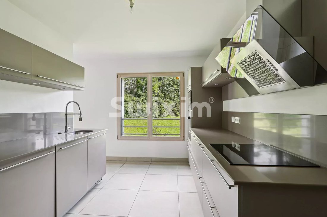 Apartment in Divonne-les-Bains, Auvergne-Rhône-Alpes, France 3 - 15009406