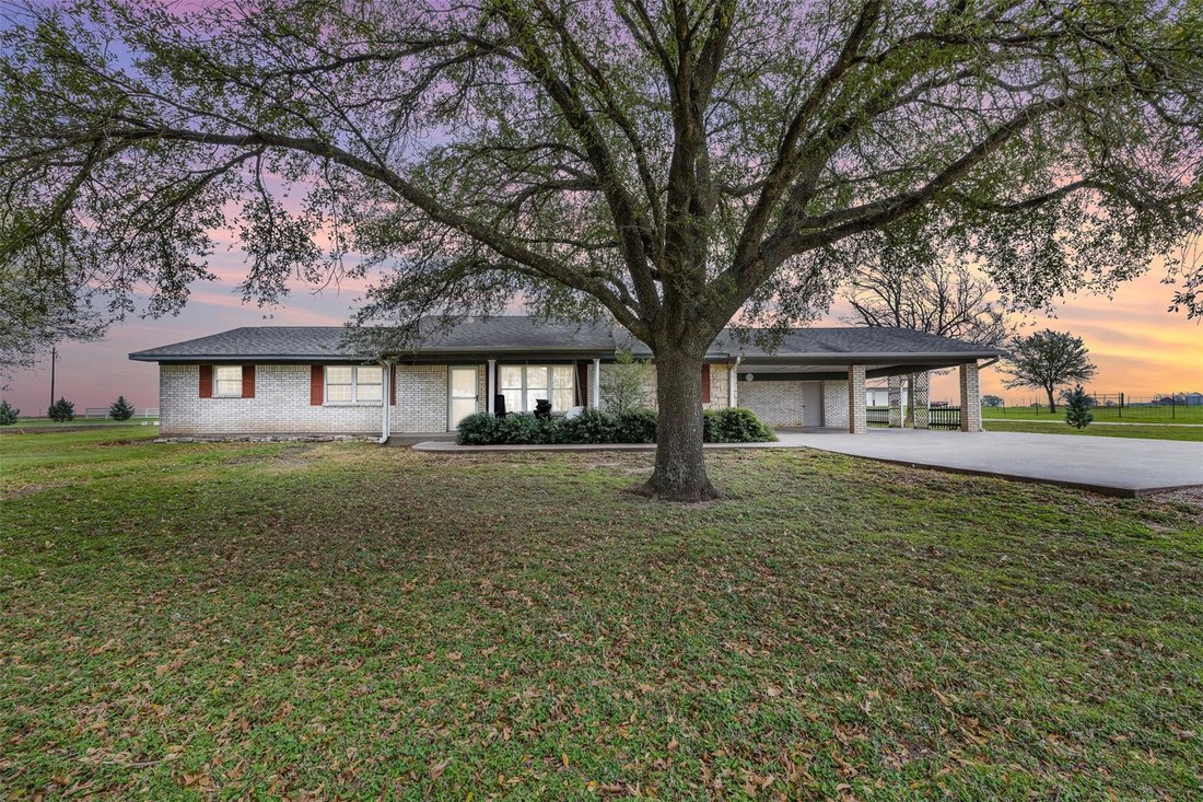 House in Chilton, Texas, United States 2 - 17371517