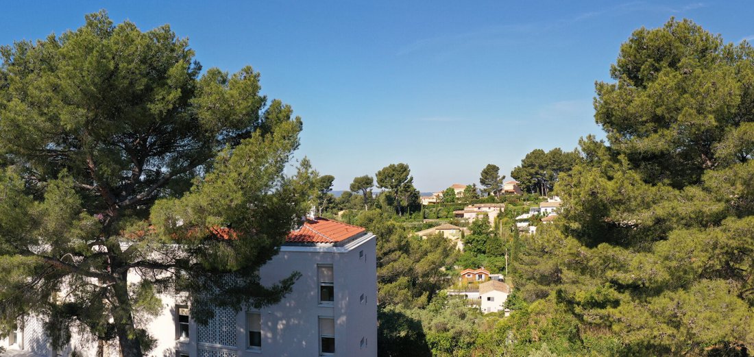 Apartment in Granettes-Jauberte-Sainte Anne, Aix-en-Provence, France 2 - 17363778