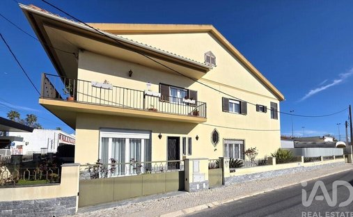 Townhouse in Montijo e Afonsoeiro, Setubal, Portugal 1