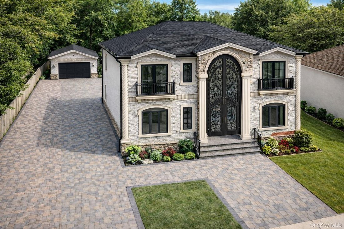House in East Meadow, New York, United States 1 - 17367818