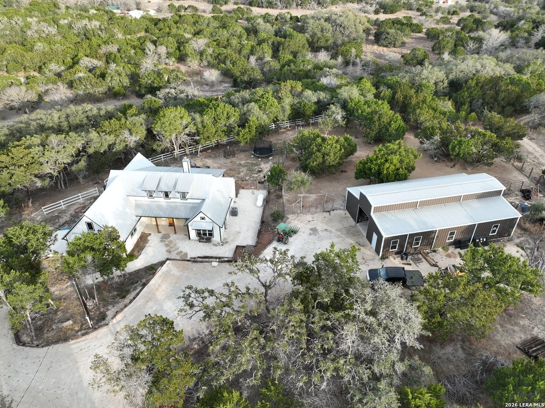 House in Bandera, Texas, United States 1 - 17361208