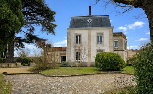 Villa in Libourne, Nouvelle-Aquitaine, France 1