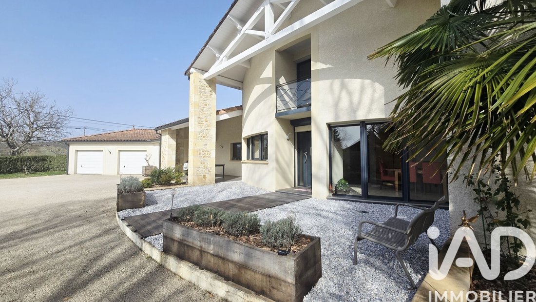 House in Prayssac, Occitania, France 2 - 17370374