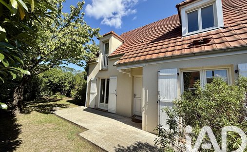 House in Sucy-en-Brie, Ile-de-France, France 1